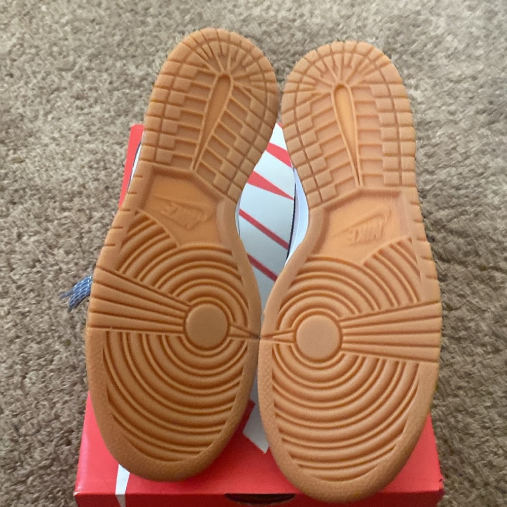 Nike | NWB Nike Dunk Low GS - Picture 8 of 10